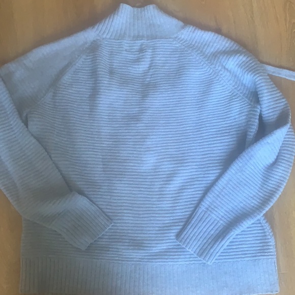 Lucky Brand beautiful blue sweater size M - Picture 4 of 7